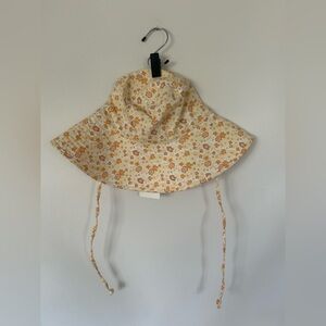 NWT Lack of Color Bucket Hat Yellow Floral Sunshine Bloom Size S/M